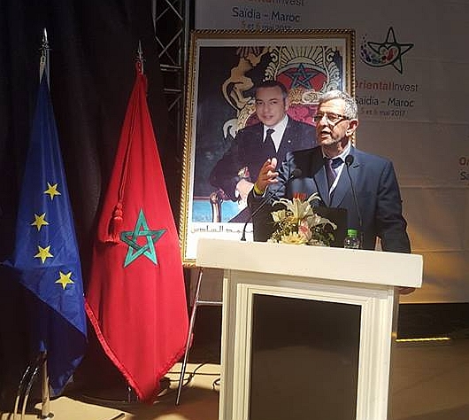 שמעון סקירה נואם במרוקו. לאחרונה נחנך קו טיסה ישיר (צילום: פייסבוק)